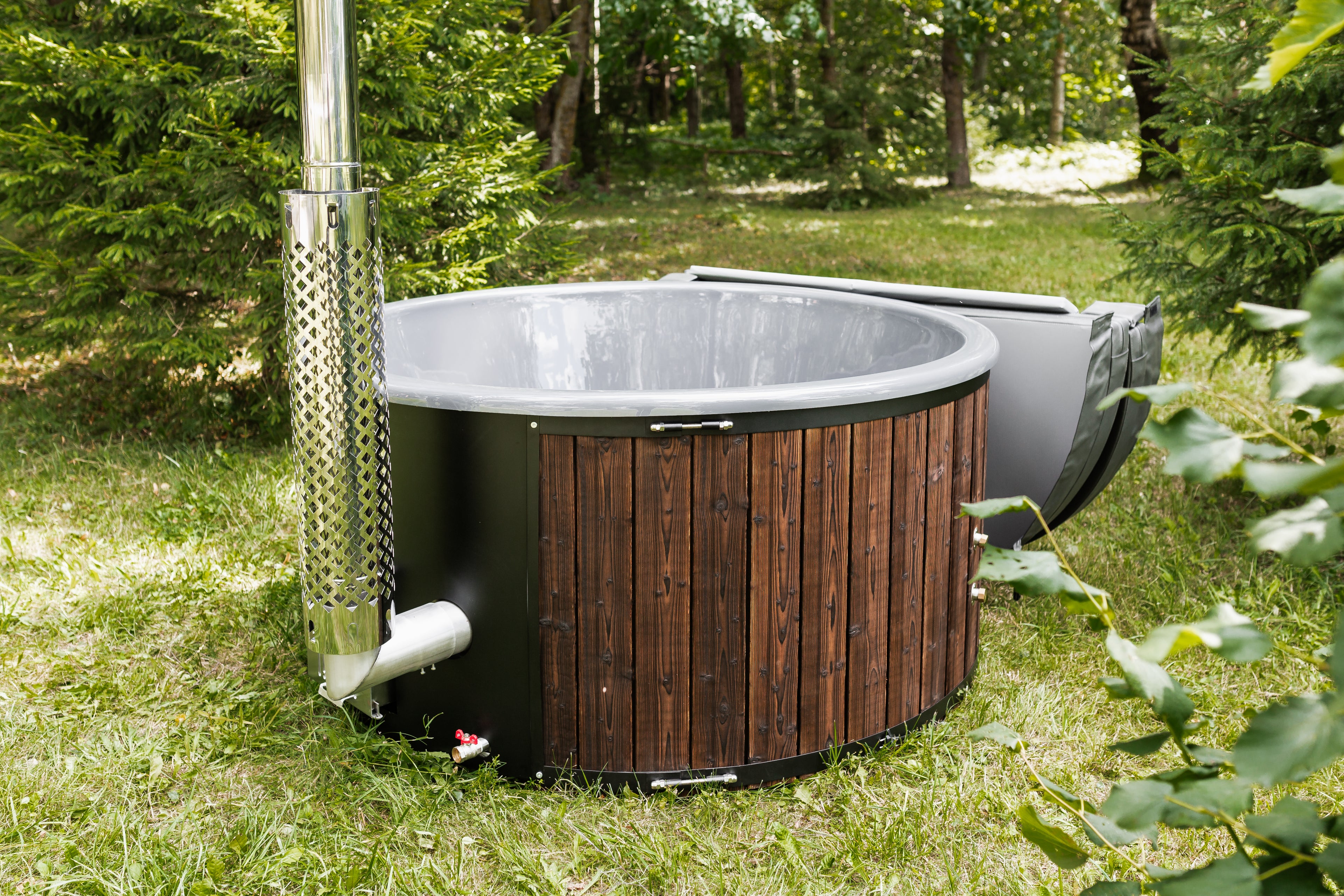 Mande Spa USA MWT4 Wood-Fired 4-Person Hot Tub
