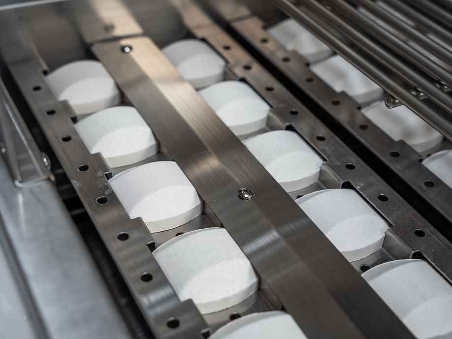 KoKoMo 7' Outdoor Kitchen Island with 32” Grill and Refrigerator