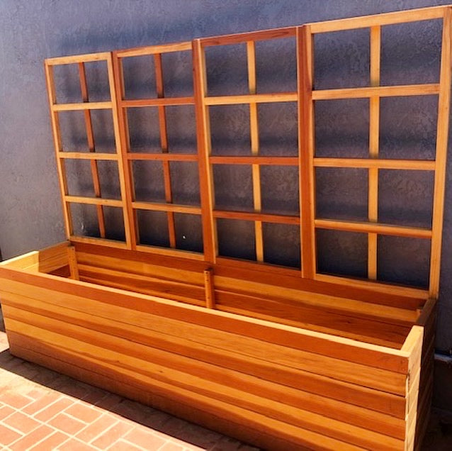 San Laura Solid Redwood Planter with Integrated Trellis