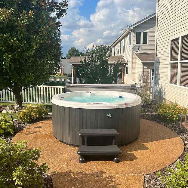 Northstar 7-Foot Round 5-Person Luxury Spa